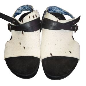 Dingo Savannas flat sandal size 8